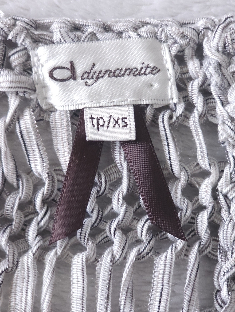 Dynamite Knit Short Sleeve Sweater Top โ Size XS โ Grey Open Knit - Picture 2 of 16